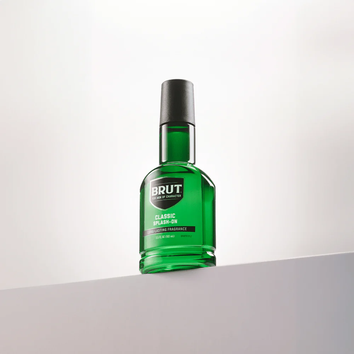 Woda po goleniu dla mężczyzn trwały zapach Classic Splash On BRUT 207 ml