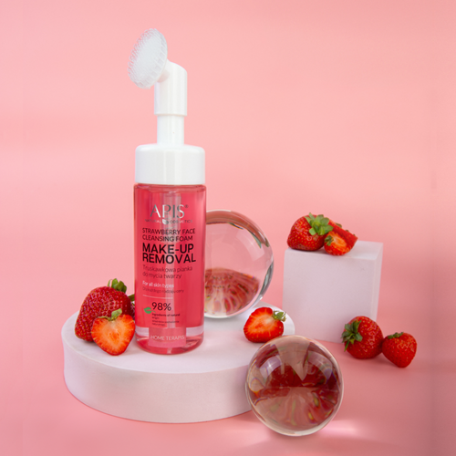 Pianka oczyszczająca do mycia twarzy truskawkowa MAKE-UP REMOVAL Apis 150ml