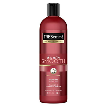 Szampon do włosów z keratyną przeciw puszeniu się Keratin Tresemme 592 ml