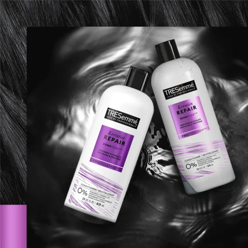 Odżywka do włosów regenerująca z keratyną Keratin Repair TRESemmé 828 ml