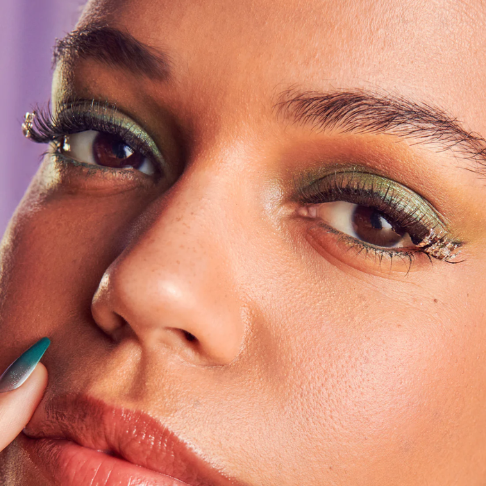 Sztuczne rzęsy kępki samoprzylepne + pęseta WICKED KISS imPRESS 1 zestaw