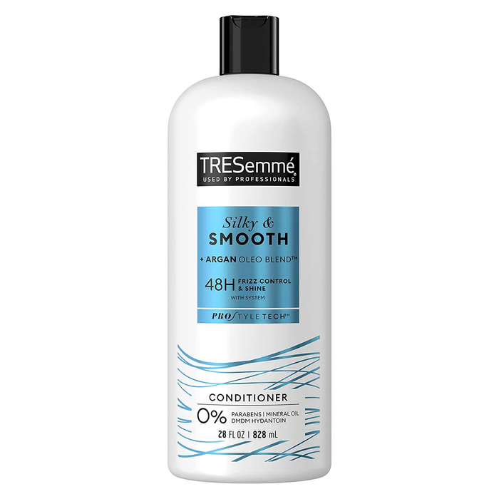 Odżywka do włosów puszących się wygładzająca Silky & Smooth TRESemmé 828 ml